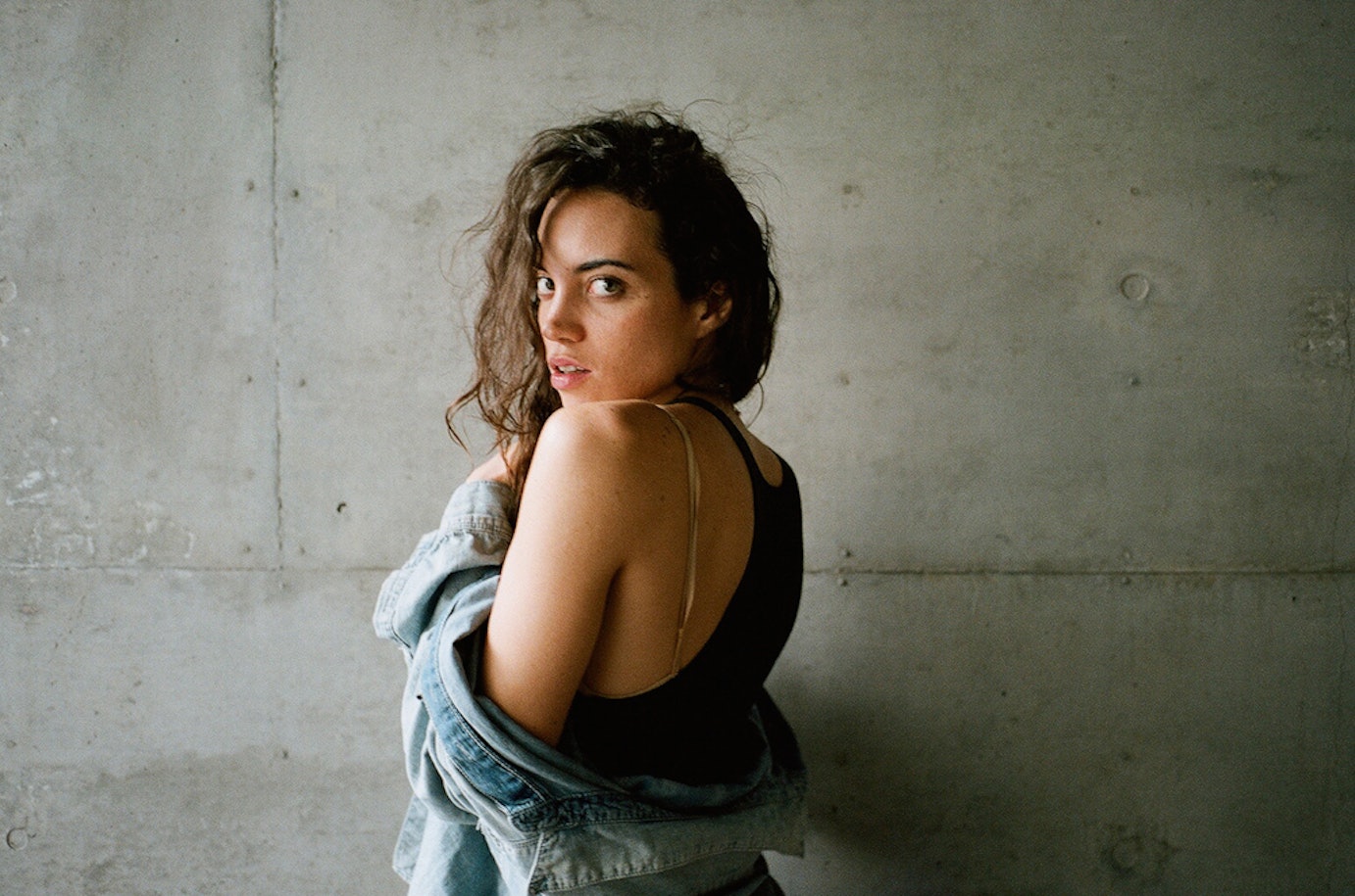 Cwmyuvafrdsjxyk5a0ng tara 6 of 38